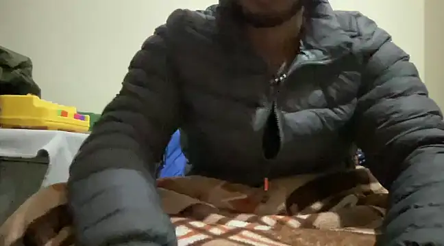 Snapshot of aesthetic_rohanxxx chatting on December 20, 2024, 8:38 am aesthetic rohanxxx online show from December 20, 2024, 8:38 am