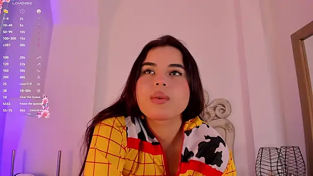 Snapshot of Victoria_vallejo_ chatting on February 6, 2025, 11:42 am Victoria vallejo  online show from February 6, 2025, 11:42 am