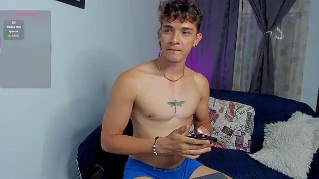 cristofer 988 online show from November 30, 2025, 12:44 am