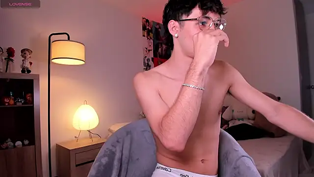 Snapshot of angel_bless19 chatting on February 6, 2026, 8:38 pm angel bless19 online show from February 6, 2026, 8:38 pm