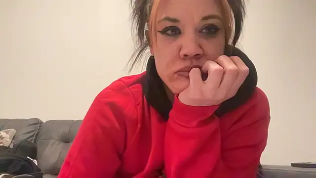 RavenRayyy online show from November 11, 2025, 6:41 am