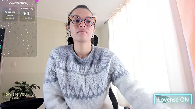 Snapshot of paulinabarnett- chatting on July 6, 2026, 3:36 pm paulinabarnett- online show from July 6, 2026, 3:36 pm
