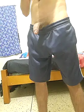 alejopitudo10 online show from February 20, 2026, 6:26 am