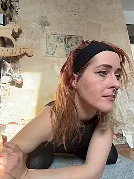 Snapshot of JoleneFuego chatting on February 2, 2026, 10:25 am JoleneFuego online show from February 2, 2026, 10:25 am