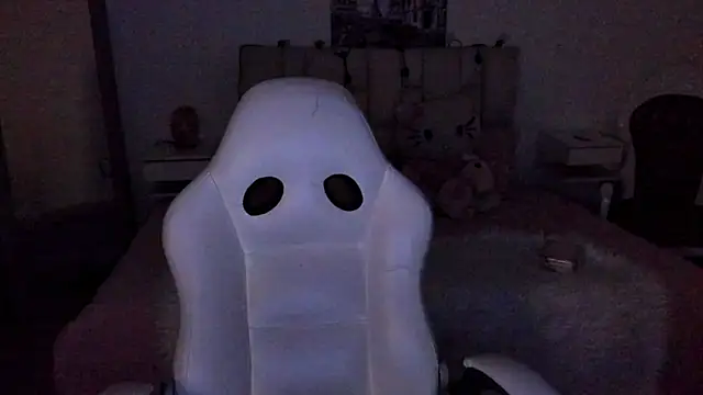 Snapshot of zoe_turnner_18 chatting on November 21, 2025, 11:42 am zoe turnner 18 online show from November 21, 2025, 11:42 am