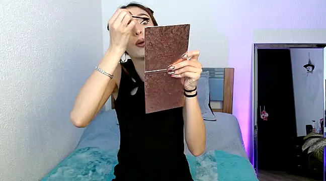 gabykovalenko14 online show from February 24, 2025, 3:53 pm