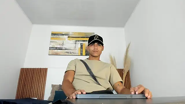 Snapshot of zander_2120 chatting on February 21, 2026, 2:19 pm zander 2120 online show from February 21, 2026, 2:19 pm