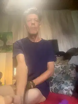 laye19 online show from November 9, 2025, 9:41 pm