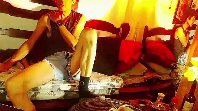 laye19 online show from February 17, 2026, 4:43 am