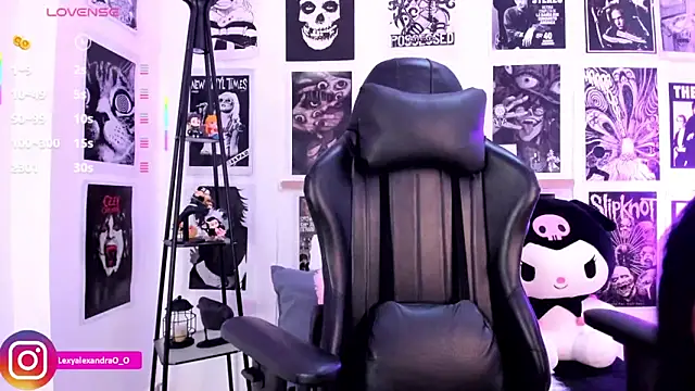 Lexyjoycce online show from September 30, 2025, 9:21 pm