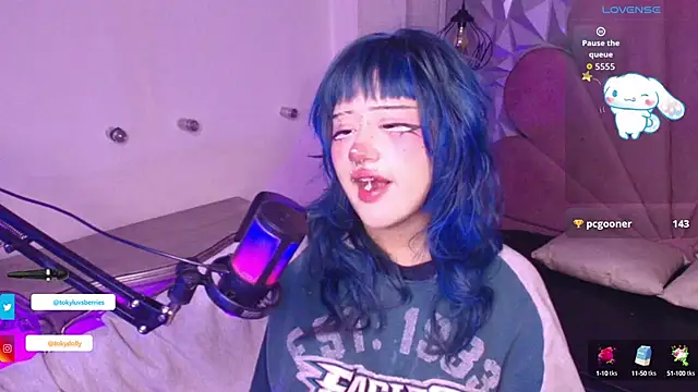 toky doll online show from September 22, 2025, 9:10 pm