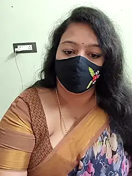 neelu-hoty online show from March 10, 2026, 3:27 pm