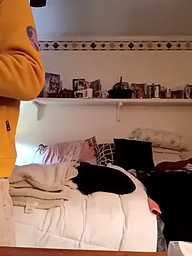 Snapshot of Hand69someguy chatting on March 21, 2025, 11:34 pm Hand69someguy online show from March 21, 2025, 11:34 pm