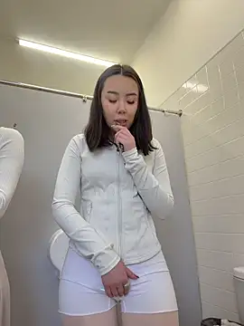 Asian Asami online show from July 4, 2026, 2:43 pm