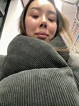 Asian Asami online show from January 26, 2025, 5:23 pm