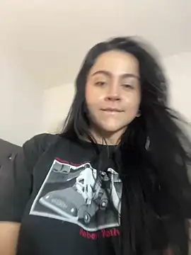 CoralineKam1 online show from March 2, 2025, 2:47 pm