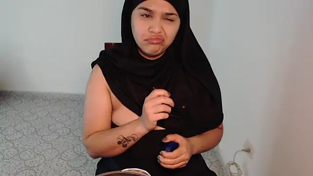 Snapshot of VenussTits97 chatting on February 23, 2025, 7:49 pm VenussTits97 online show from February 23, 2025, 7:49 pm