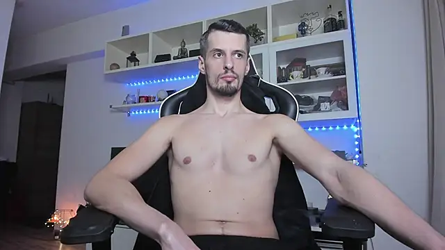 ToddClaytonn online show from December 14, 2025, 10:26 pm