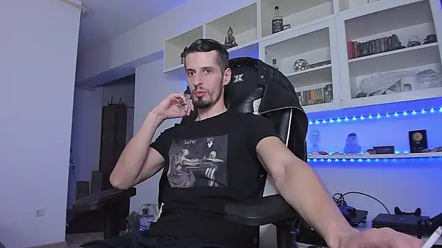 ToddClaytonn online show from December 6, 2024, 1:27 pm