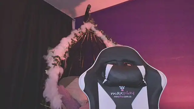 vanelope11 online show from September 28, 2025, 7:26 am