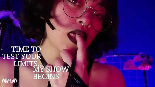 vanelope11 online show from October 9, 2025, 7:14 pm