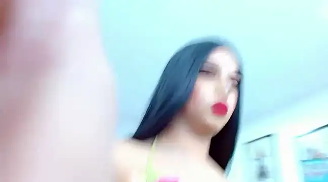 Snapshot of michell_madisonn chatting on February 18, 2025, 4:25 pm michell madisonn online show from February 18, 2025, 4:25 pm