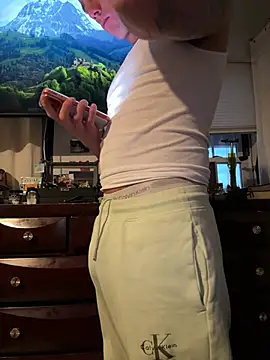 Snapshot of PeytonJohnn chatting on February 22, 2026, 10:11 pm PeytonJohnn online show from February 22, 2026, 10:11 pm