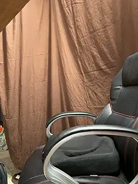 Snapshot of PeytonJohnn chatting on February 13, 2026, 7:52 am PeytonJohnn online show from February 13, 2026, 7:52 am