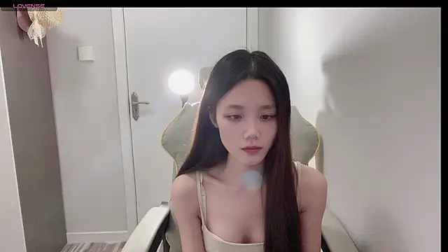 Puff-521 online show from November 26, 2025, 1:05 am