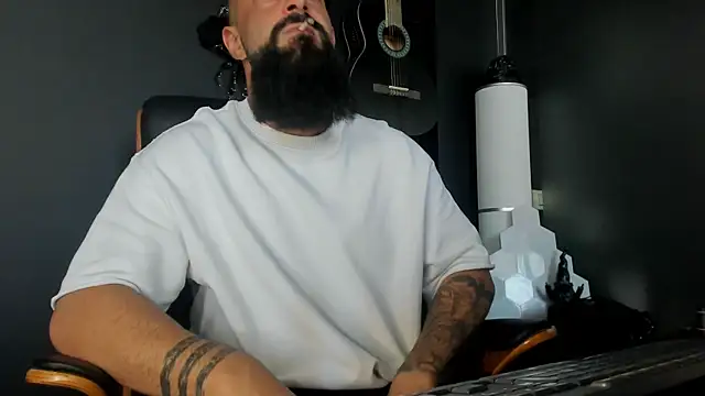 axxelrich  online show from September 9, 2025, 6:23 am