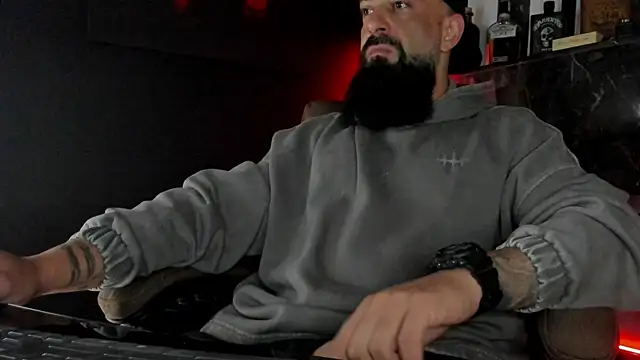 axxelrich  online show from September 29, 2025, 4:41 am