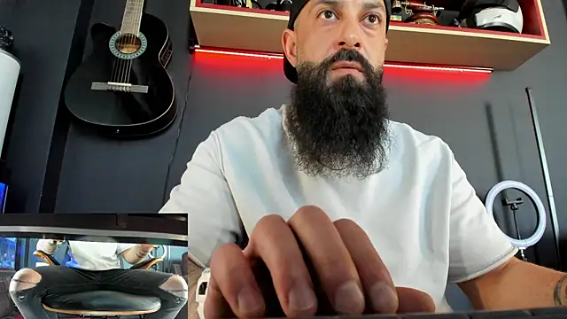 axxelrich  online show from February 20, 2025, 9:11 am