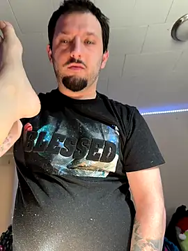 menaceswife online show from September 26, 2025, 1:40 pm