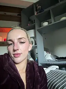 BlondeBombshellAmelia online show from January 14, 2025, 2:22 pm