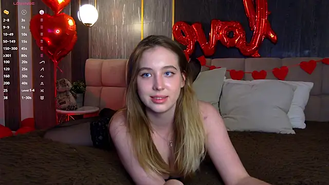 LoraineLuff online show from February 17, 2025, 8:38 pm