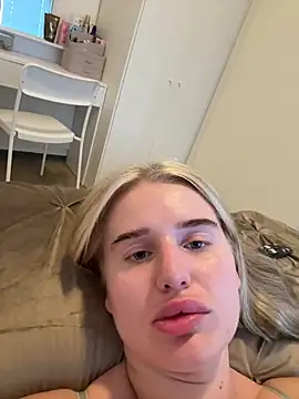 yourhornyslut online show from July 30, 2026, 5:23 pm