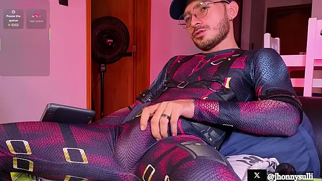 jhonny sulivan online show from October 30, 2025, 4:04 pm