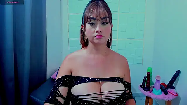 Snapshot of IsaSixty9 chatting on January 15, 2025, 7:23 pm IsaSixty9 online show from January 15, 2025, 7:23 pm