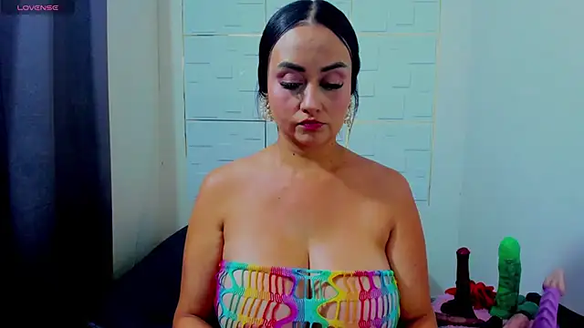 Snapshot of IsaSixty9 chatting on February 28, 2025, 8:50 pm IsaSixty9 online show from February 28, 2025, 8:50 pm