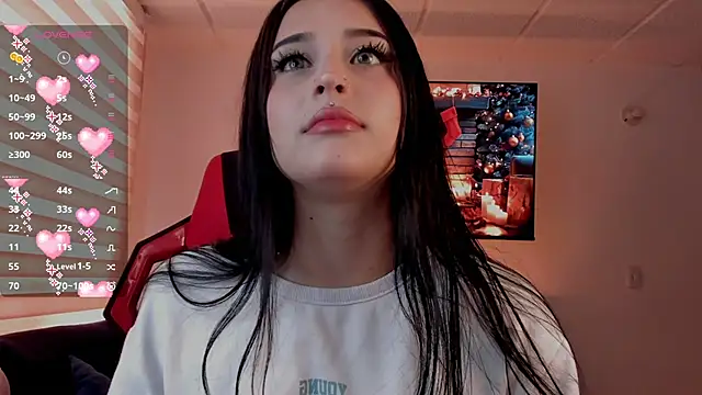 Charlotte greys online show from November 12, 2025, 2:10 pm