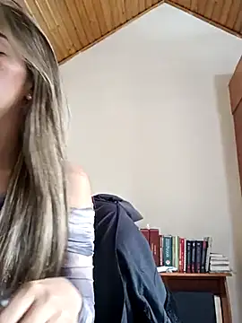 Snapshot of rachellboom chatting on March 17, 2025, 4:01 pm rachellboom online show from March 17, 2025, 4:01 pm