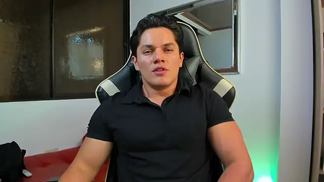 Snapshot of julian_wallace chatting on January 31, 2026, 7:12 pm julian wallace online show from January 31, 2026, 7:12 pm