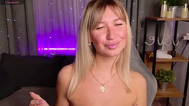 MilaBott online show from September 12, 2025, 8:19 pm