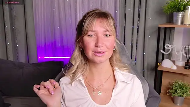 MilaBott online show from September 13, 2025, 8:20 pm