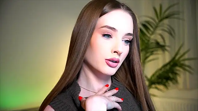 petitegonwiild online show from October 29, 2025, 10:09 pm