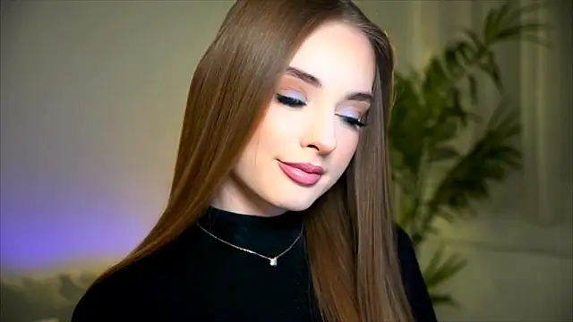 petitegonwiild online show from February 27, 2026, 11:48 pm