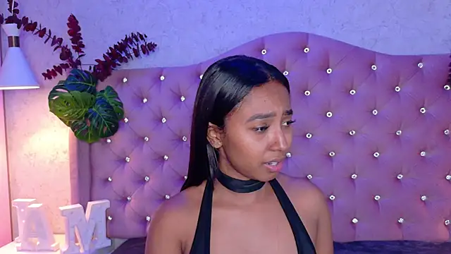 GabrielaLugo online show from December 1, 2025, 12:39 pm