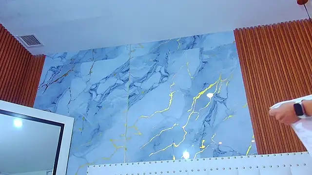 Beautifulskinny18 online show from March 2, 2025, 7:52 pm