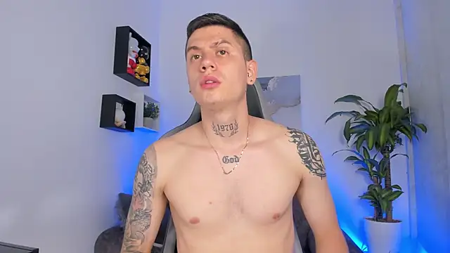 Yeiko Romero  online show from September 10, 2025, 5:23 pm