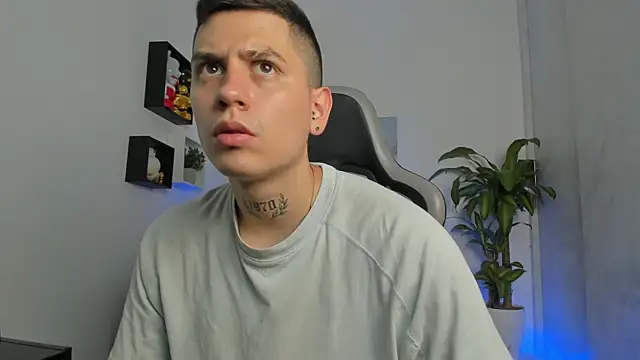 Yeiko Romero  online show from September 13, 2025, 7:03 pm